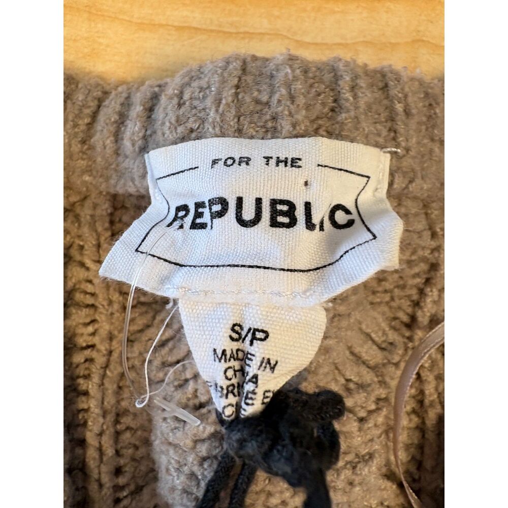 For the Republic Cardigan Sweater - Picture 3 of 3